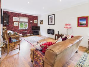 Photo 25- click for photo gallery